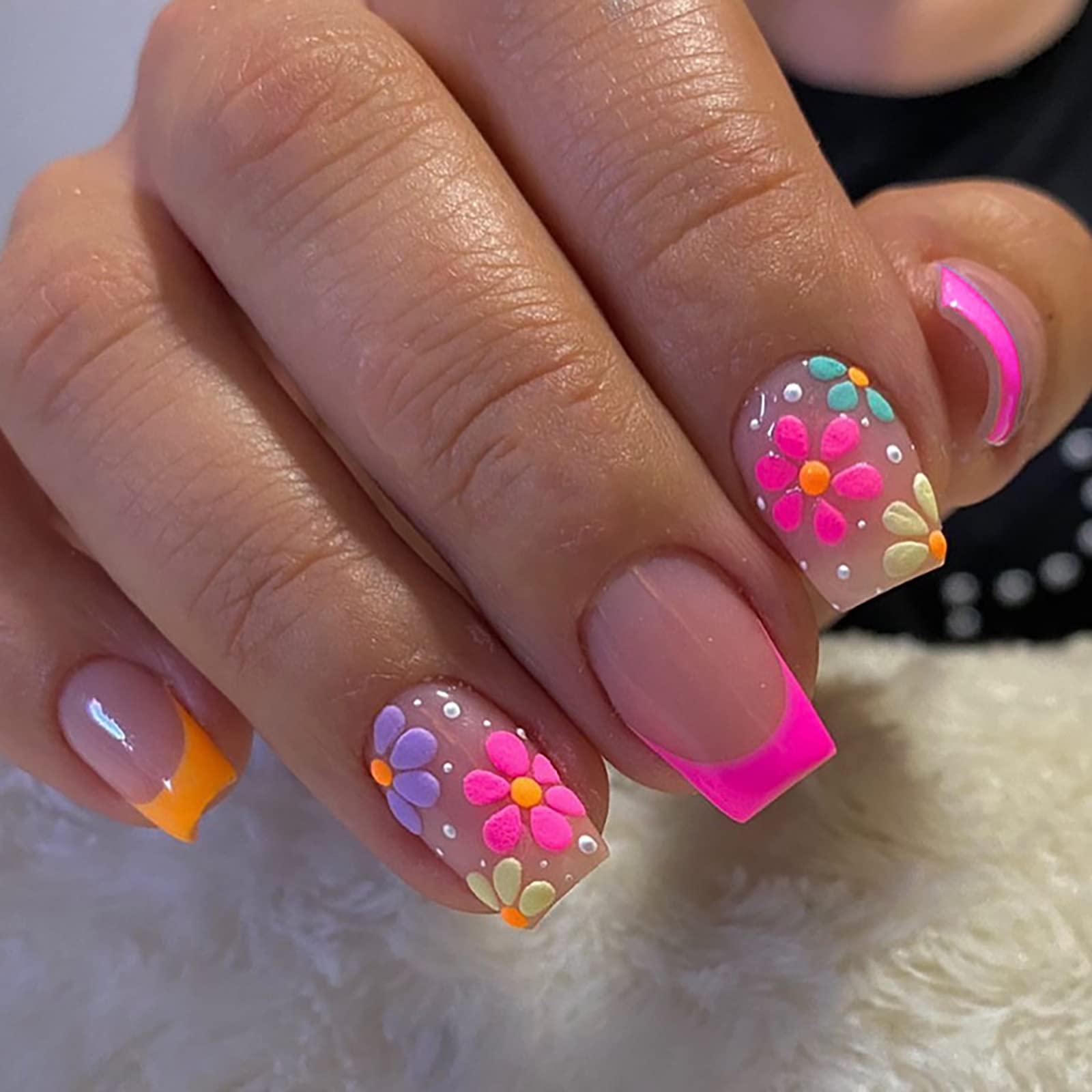 30 Square Short Acrylic Nails Designs To Inspire Your Next Look