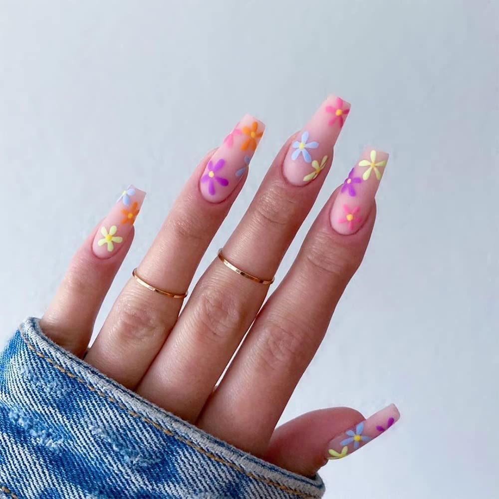 Best stick on nails 2023 for a DIY nail makeover | Evening Standard