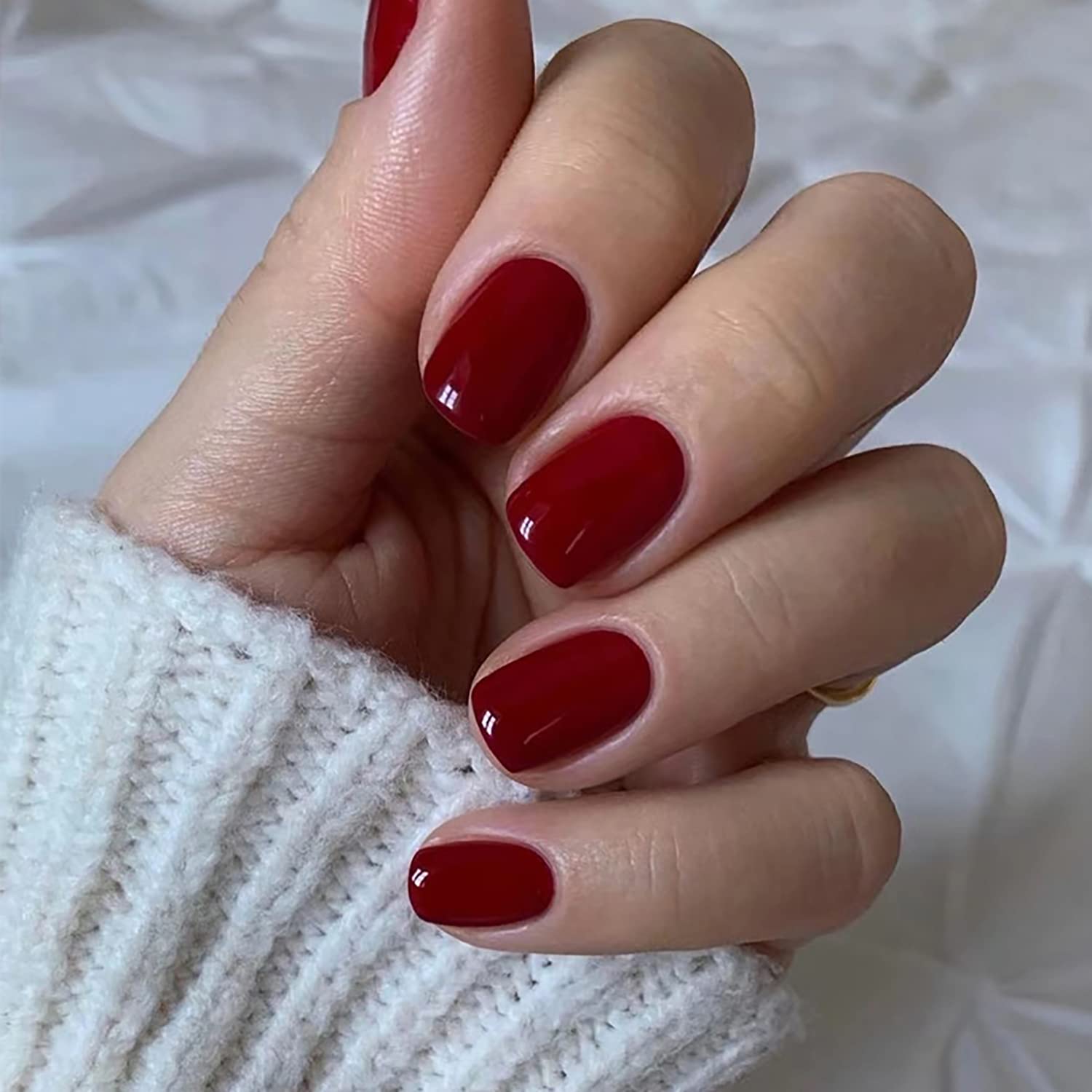 First time getting red nails and I'm obsessed! It's the confidence boost I  needed 🌹 : r/Nails