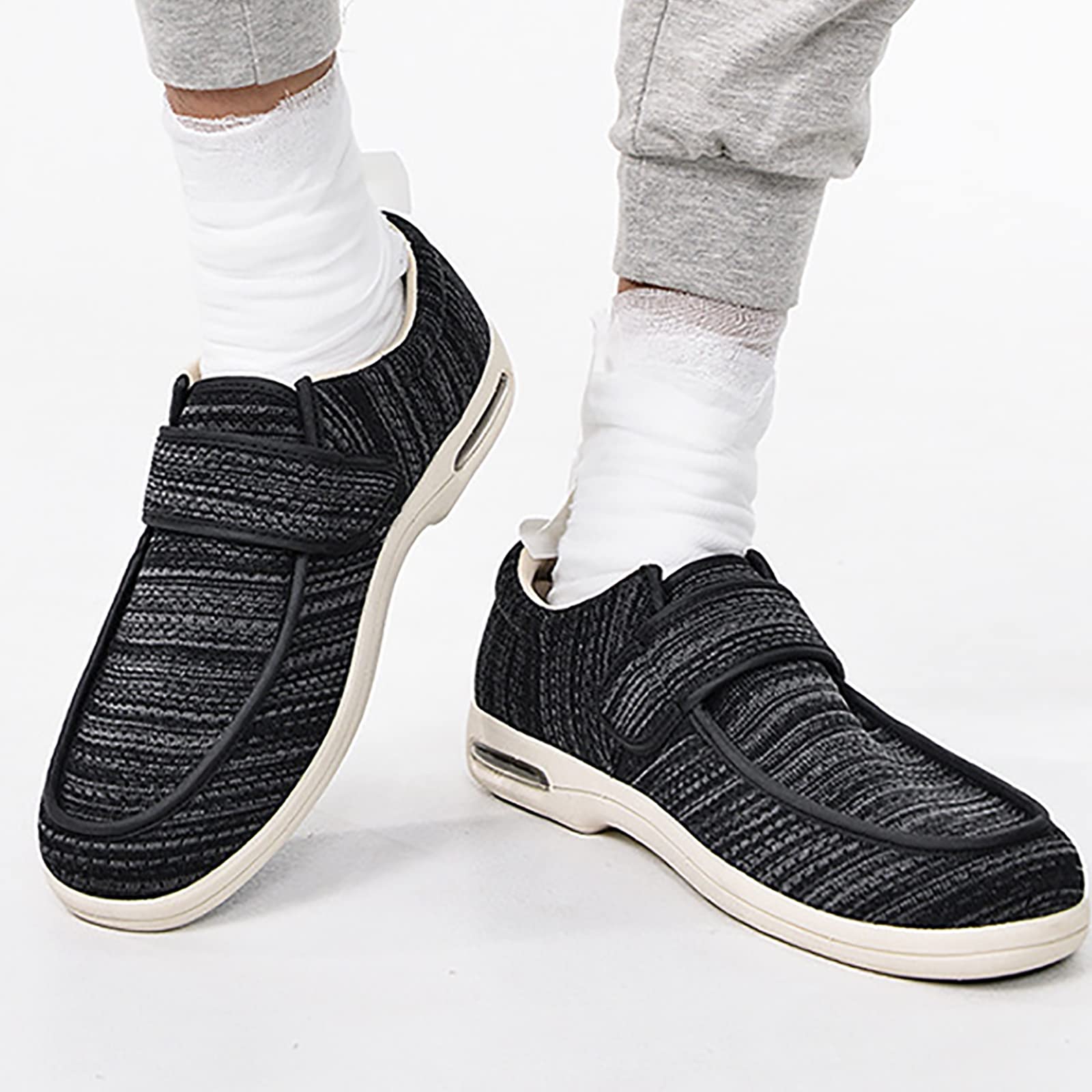 Eurosport | Sports Fashion, Fitness & Equipment | Skechers Dighton Rolind  Slip Resistant Velcro Sneakers (Extra Wide Fit) Men