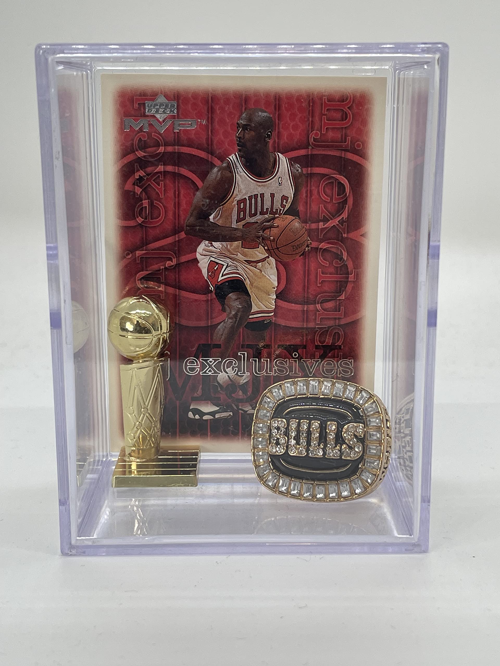 Chicago Bulls Replica NBA 1992 Championship Ring Trophy Shadowbox