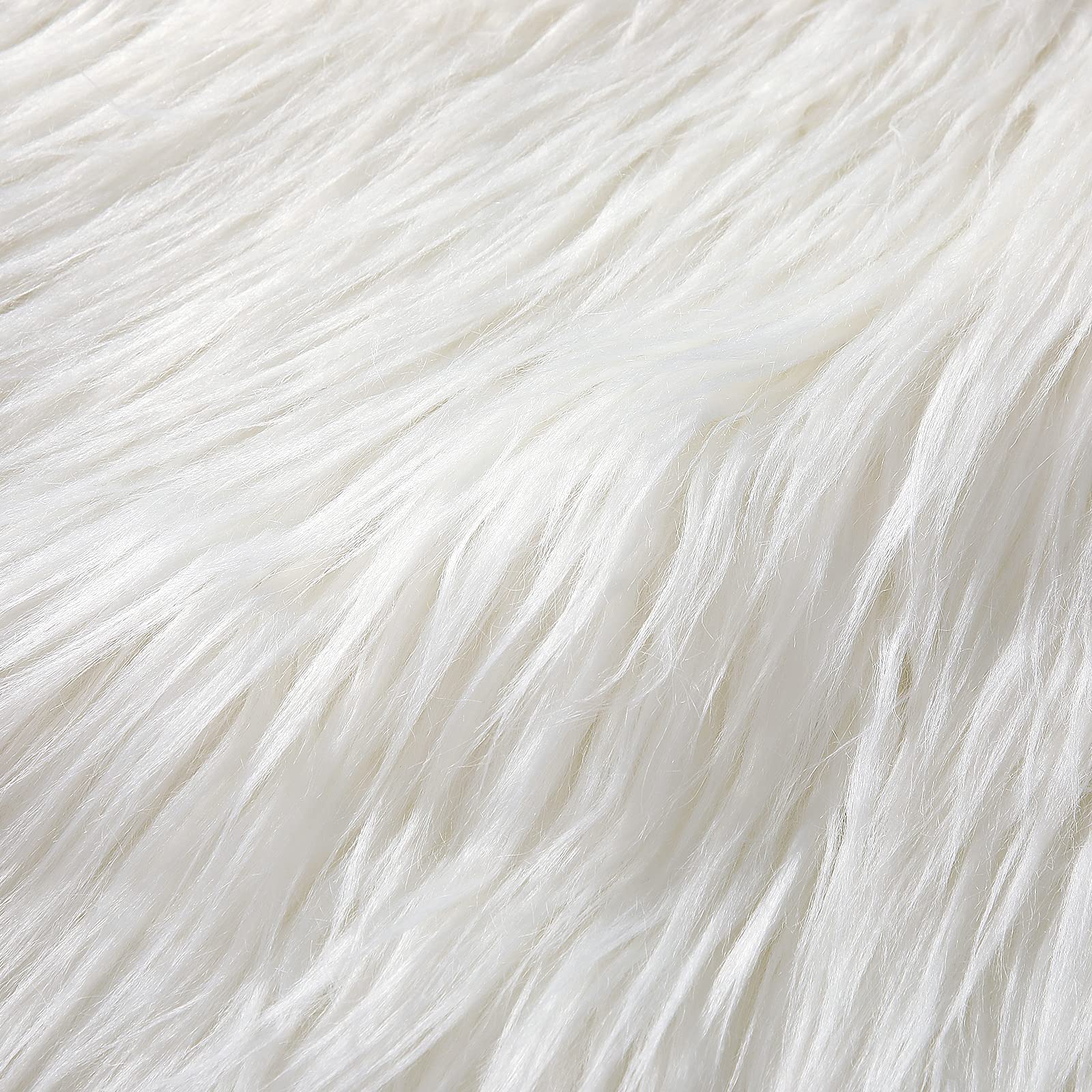 Faux Fur Fabric Christmas Fluffy Fuzzy Craft Shaggy Synthetic Plush Patch  Sewing Fur Cuts for DIY Halloween Winter Costume Gnome Beard Miniature  Dolls Costume Rugs Mats (White 60 x 18 Inch) 60
