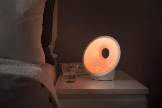 PHILIPS SmartSleep Wake-Up Light with Simulated Sunrise & Sunset