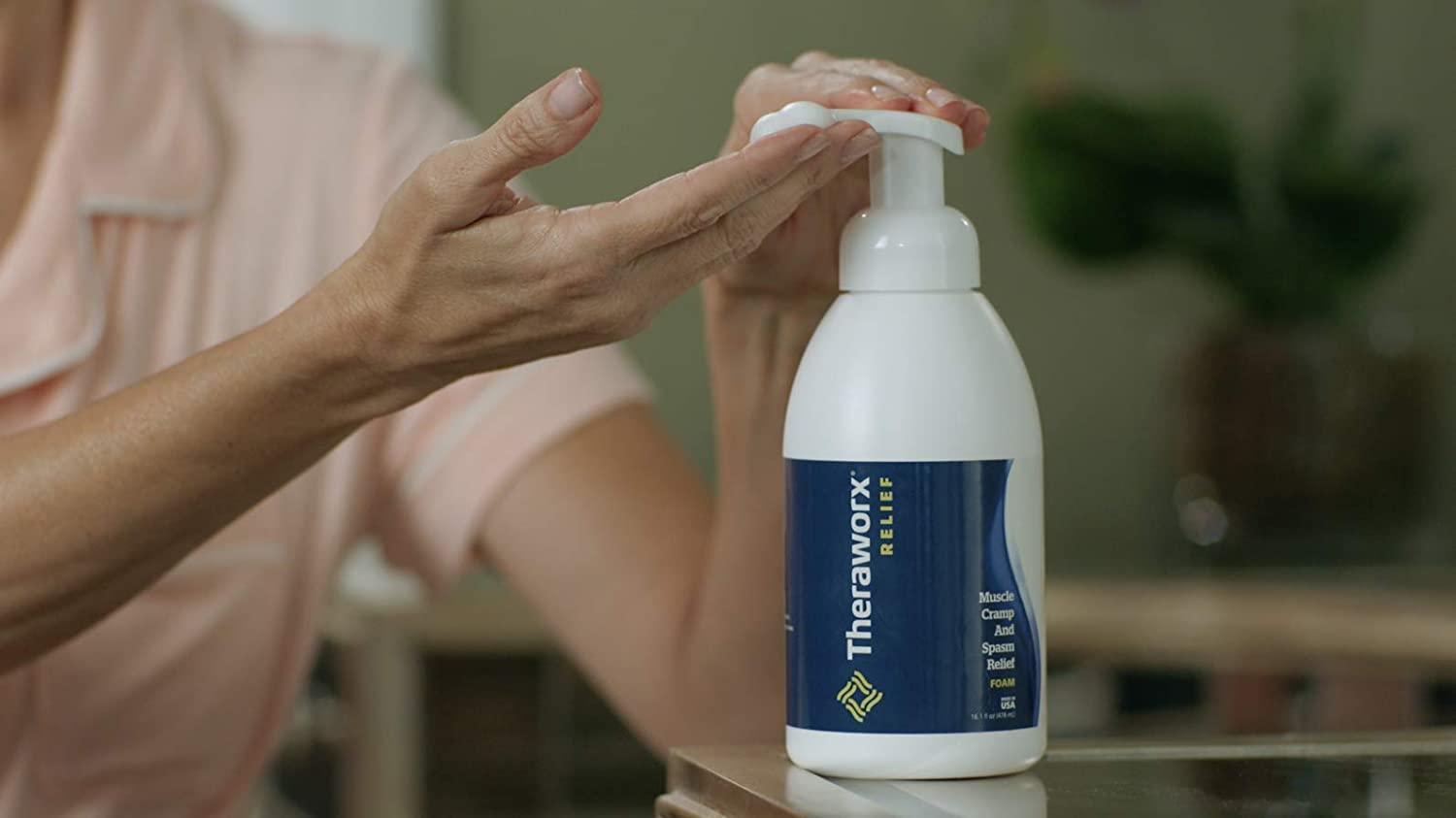 Theraworx Relief Muscle Cramp Spasm Foam FastActing Leg Soreness and Foot Relief 17.1 oz 1