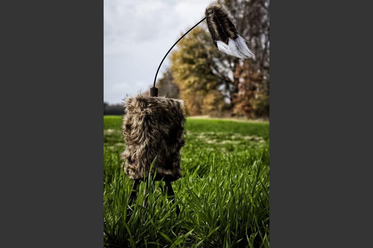 MOJO Outdoors Critter Predator Hunting Decoy Ideal for Coyote, Bobcat, and Varmint Hunting