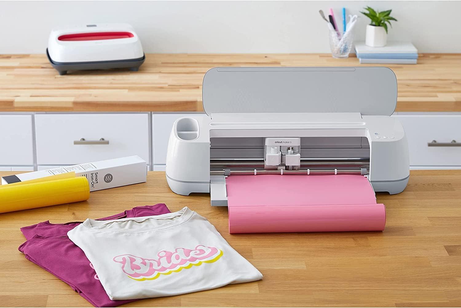 Cricut Smart Iron On (13in x 3ft Yellow) for Explore 3 and Maker 3