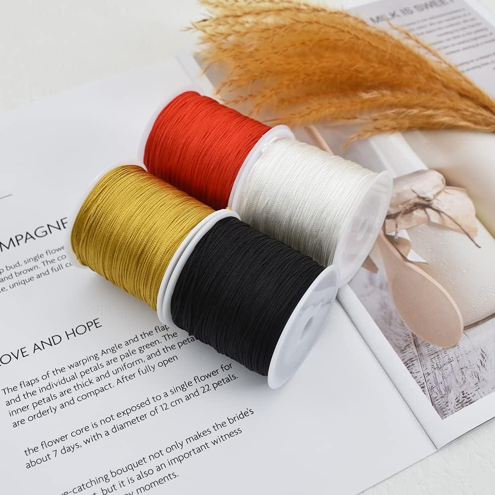 SUNNYCLUE 1.0mm 100 Yards Nylon Kralen Koord Goud Nylon Draden Bulk Guldenroede Gebonden Naaien Satijn Knopen Rat Staart Zijde Macrame Waxed Trim Koorden voor Crafting Armbanden Sieraden Snaren DIY