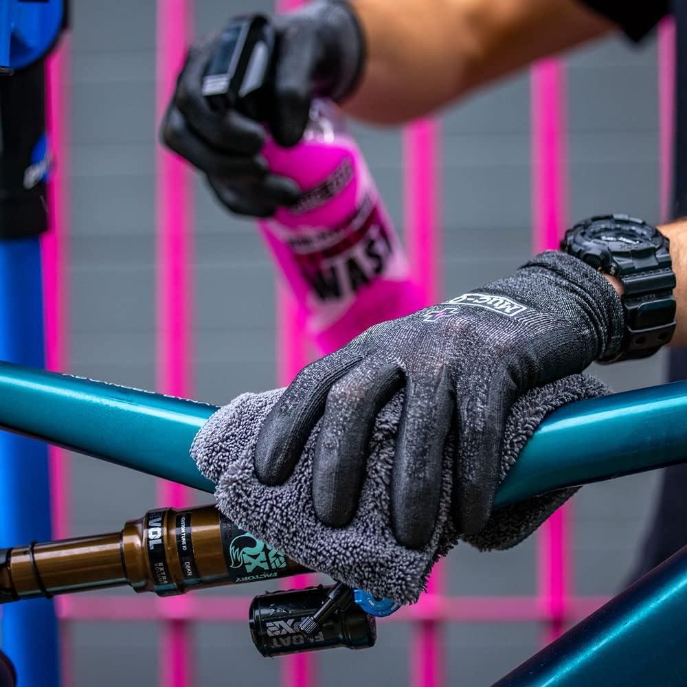 Muc Off Waterless Wash, 750 Milliliters - High-Performance, No Rinse Bike  Cleaning Spray That Cleans and Polishes - Suitable for All Types of Bicycle