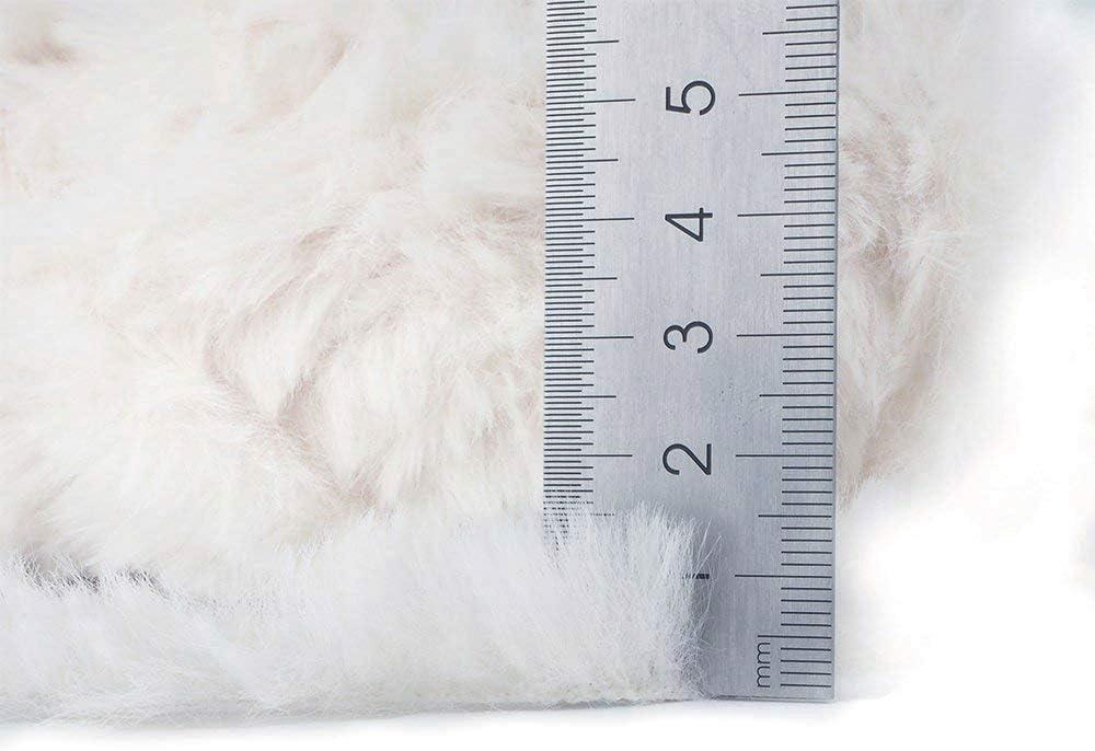 NICEEC 2 Skeins Super Soft Fur Yarn Chunky Fluffy Faux Fur Yarn