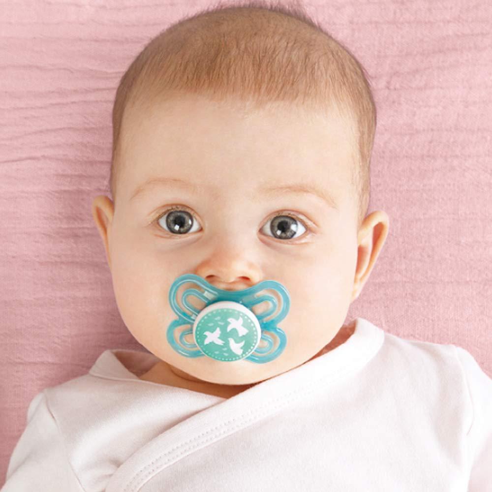 MAM Day & Night siliconen fopspeen 0-6 Uni // set van 4 // incl. 2 steriliseerde trasportboxen