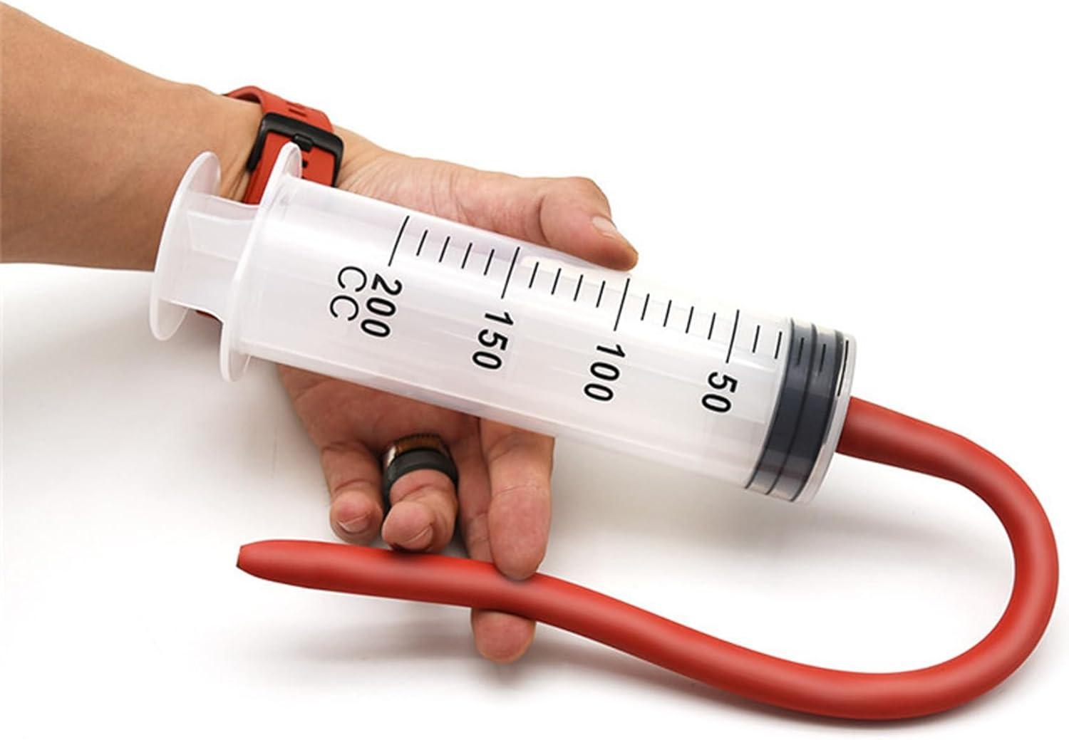 Erkakning anusiga mushtlash