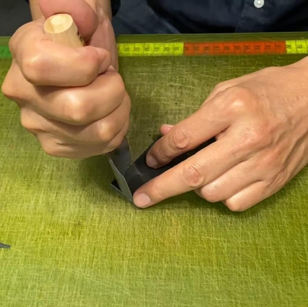 KAKURI Leather Corner Punch Tool Large 40mm Made in Japan, Professional