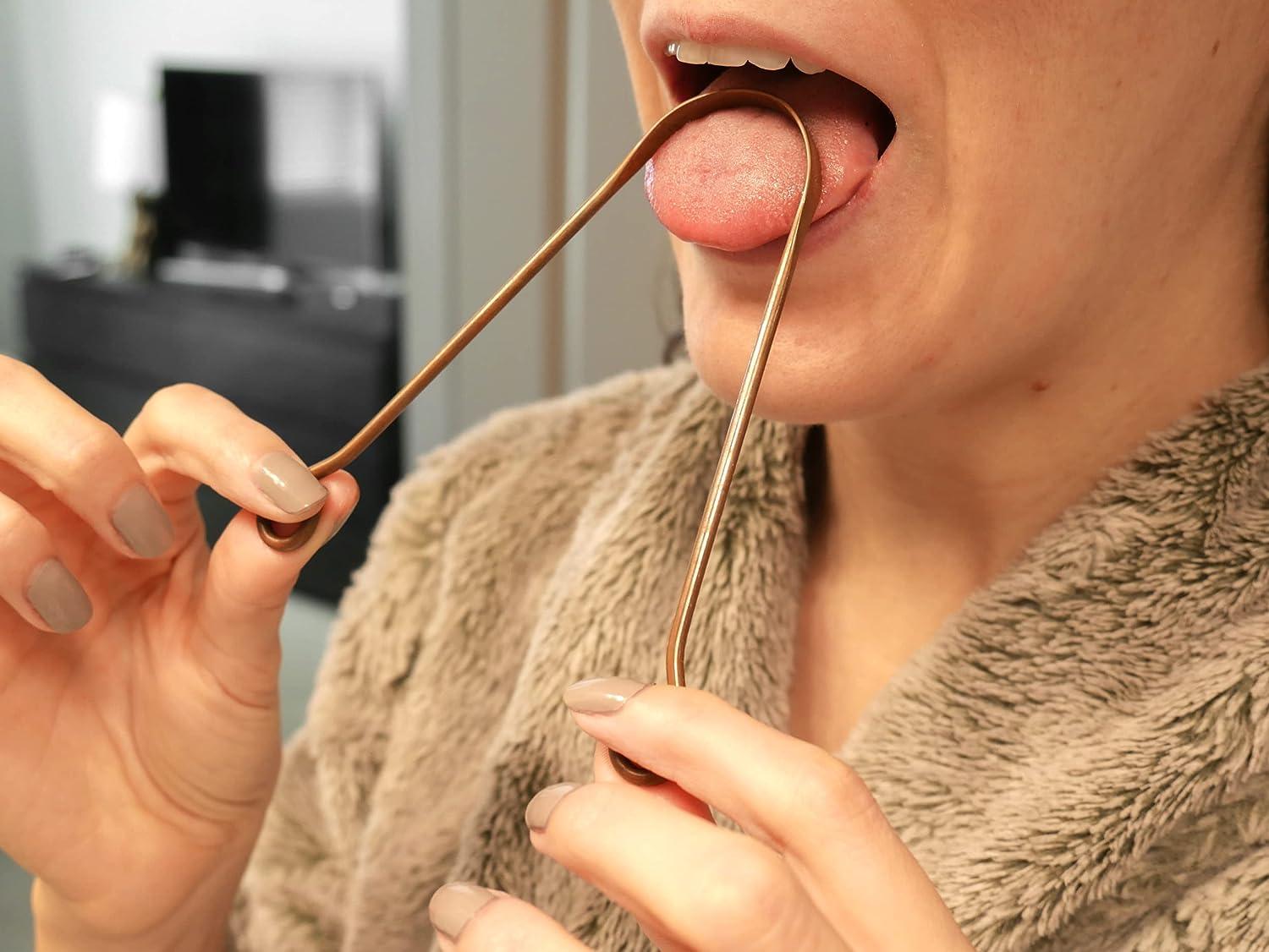 Isabella's Clearly Tongue Scraper - Thumbnail 3