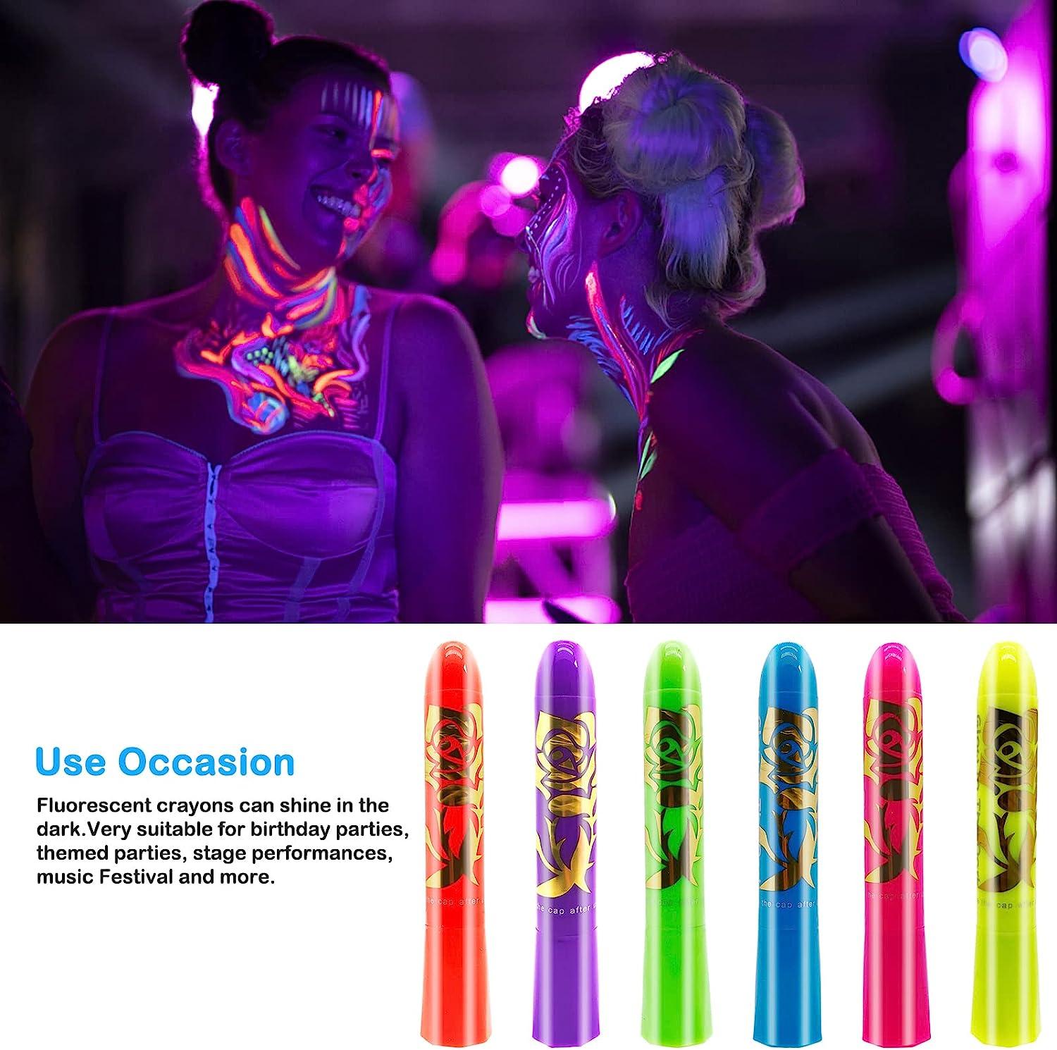Wholesale Luminous Glow In The Dark Face Paint Crayons Kit For