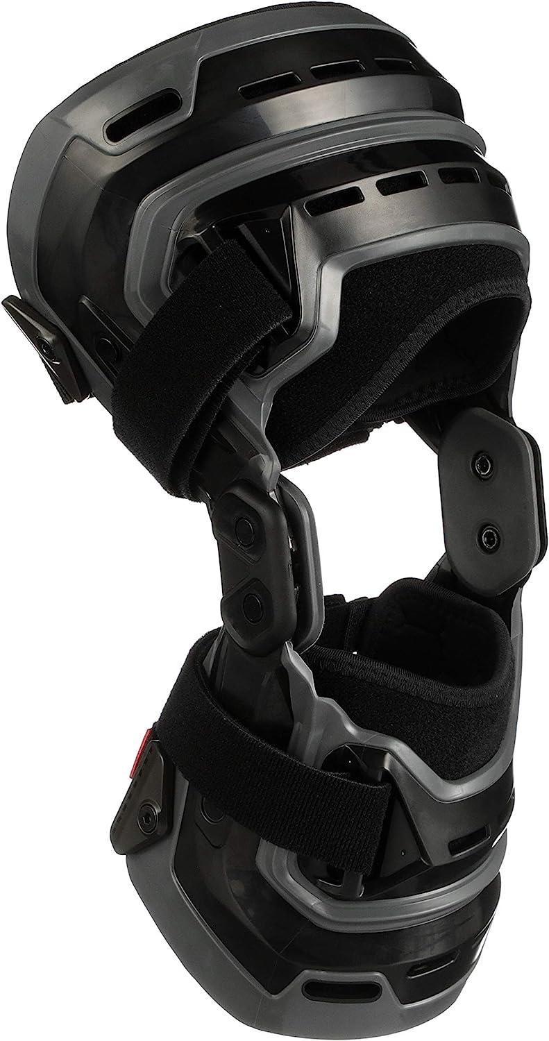 McDavid Bionic Knee Brace with Compression Sleeve. BIO-LOGIX