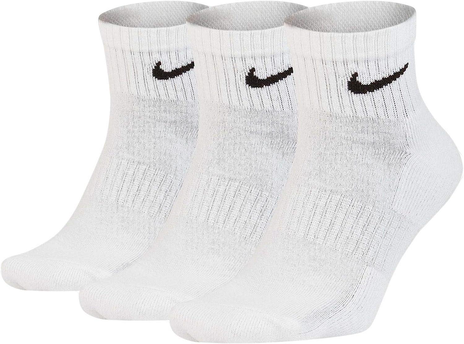 nike socks medium size