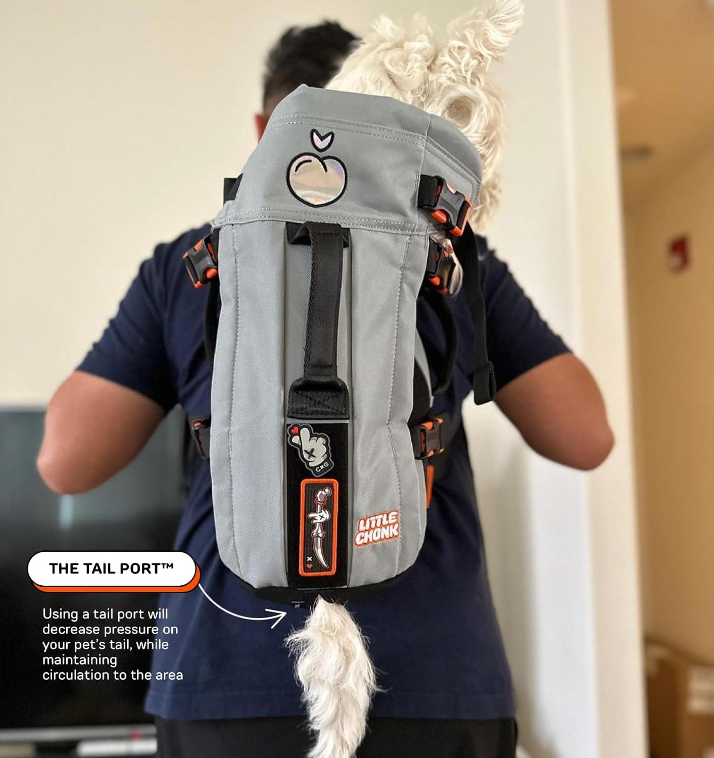 あのちゃん着用　NOCONTENT No content backpack The Maxine One Dog Backpack Carrier by LITTLE CHONK - Front