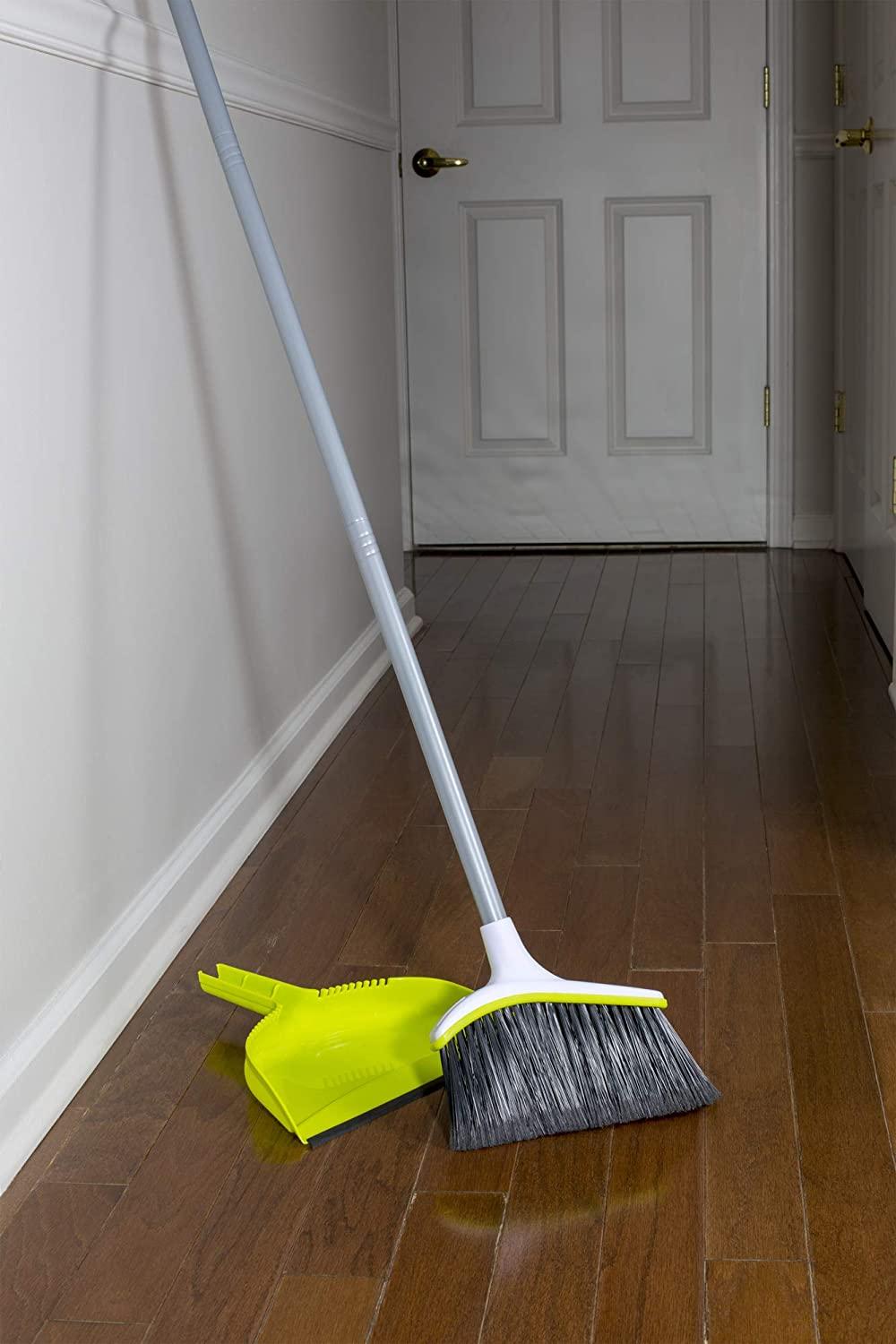 Casabella Upright Broom and Dustpan Set for Cleaning and Sweeping Home  Floors