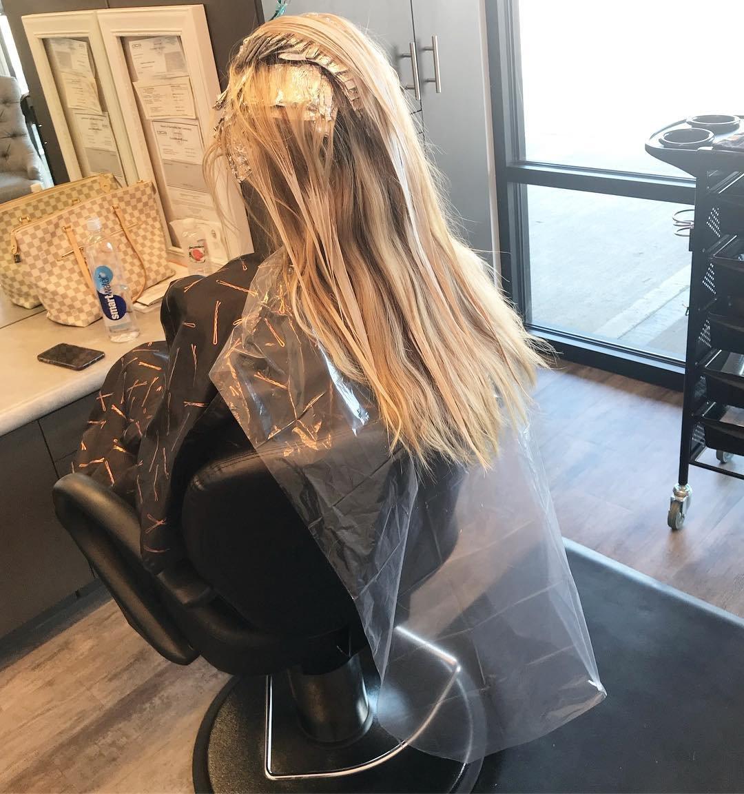 Framar Backwards Bib Disposable Capes Salon, Protects Clients, Salon Chair  & Salon Cape from Hair Dye