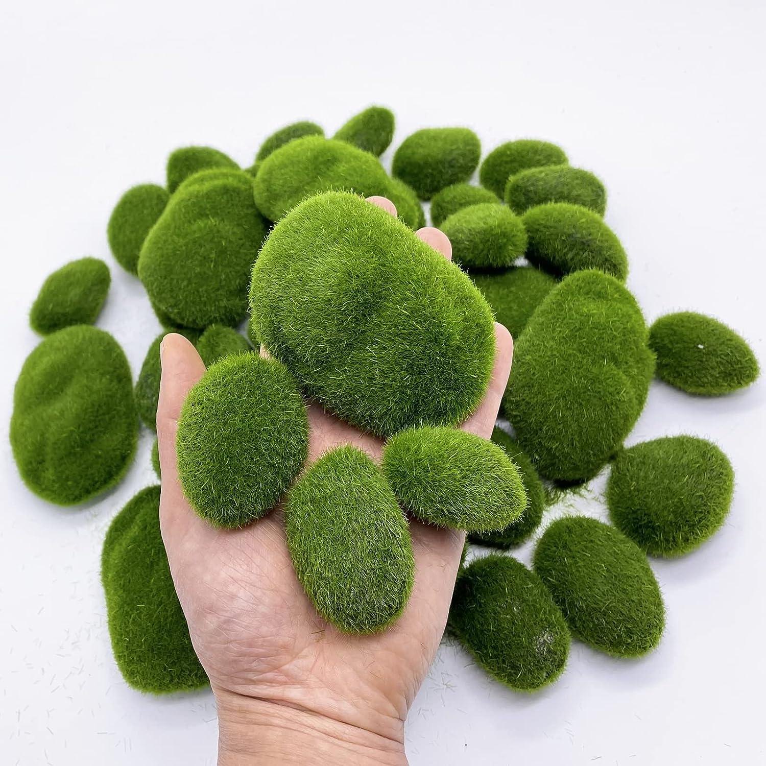 DUENEW 40PCS Artificial Moss Rocks Decorative Moss Balls Green