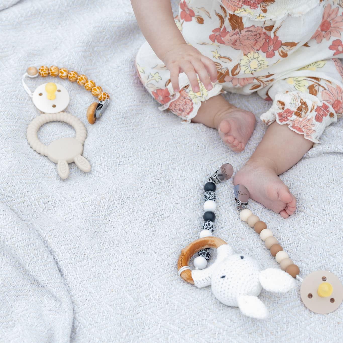 Minkii Wood Pacifier Clip for Babies Wooden Pacifier Clip in Neutral