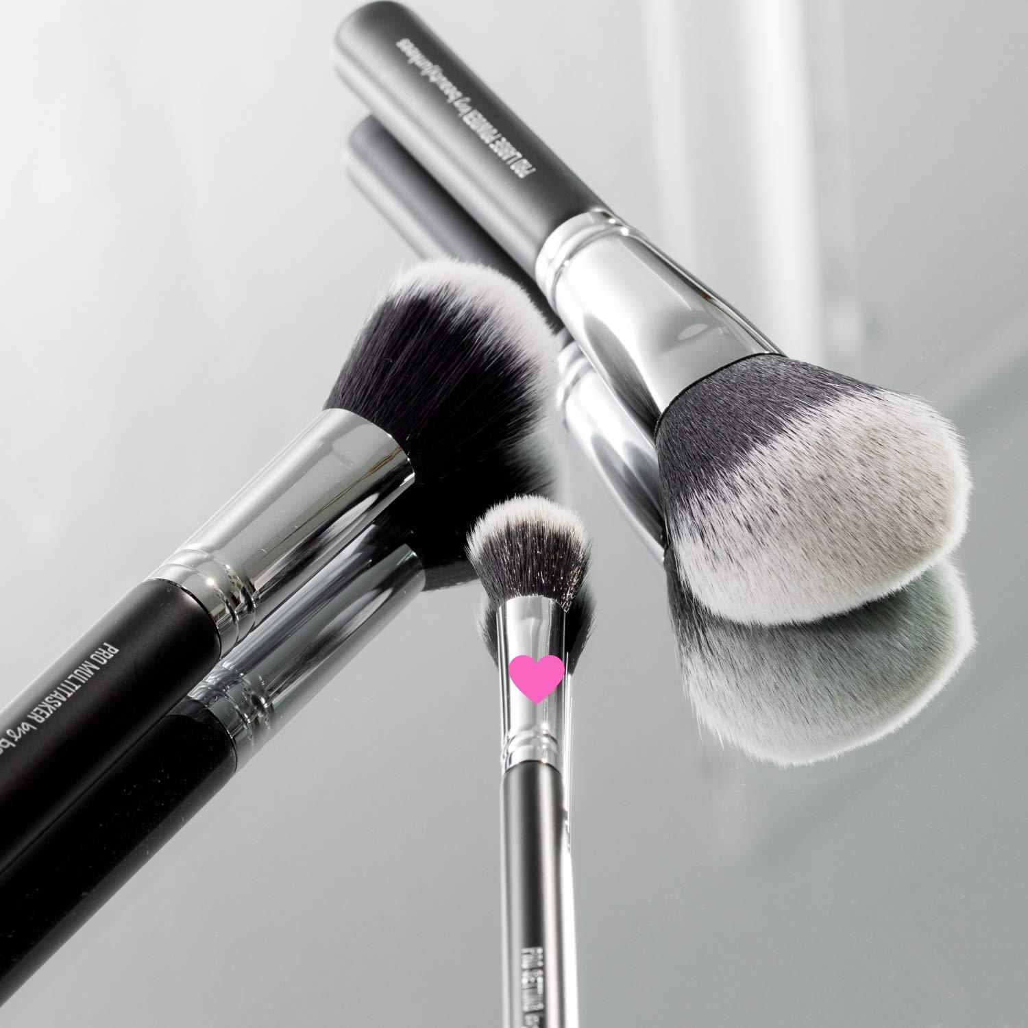 MAC Cosmetics 116 Blush Brush reviews in Makeup Brushes - ChickAdvisor