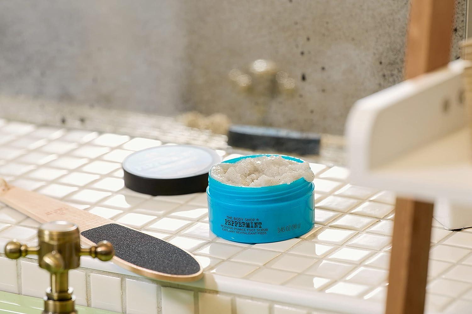 The Body Shop Peppermint Reviving Pumice Exfoliating Foot Scrub 100ml