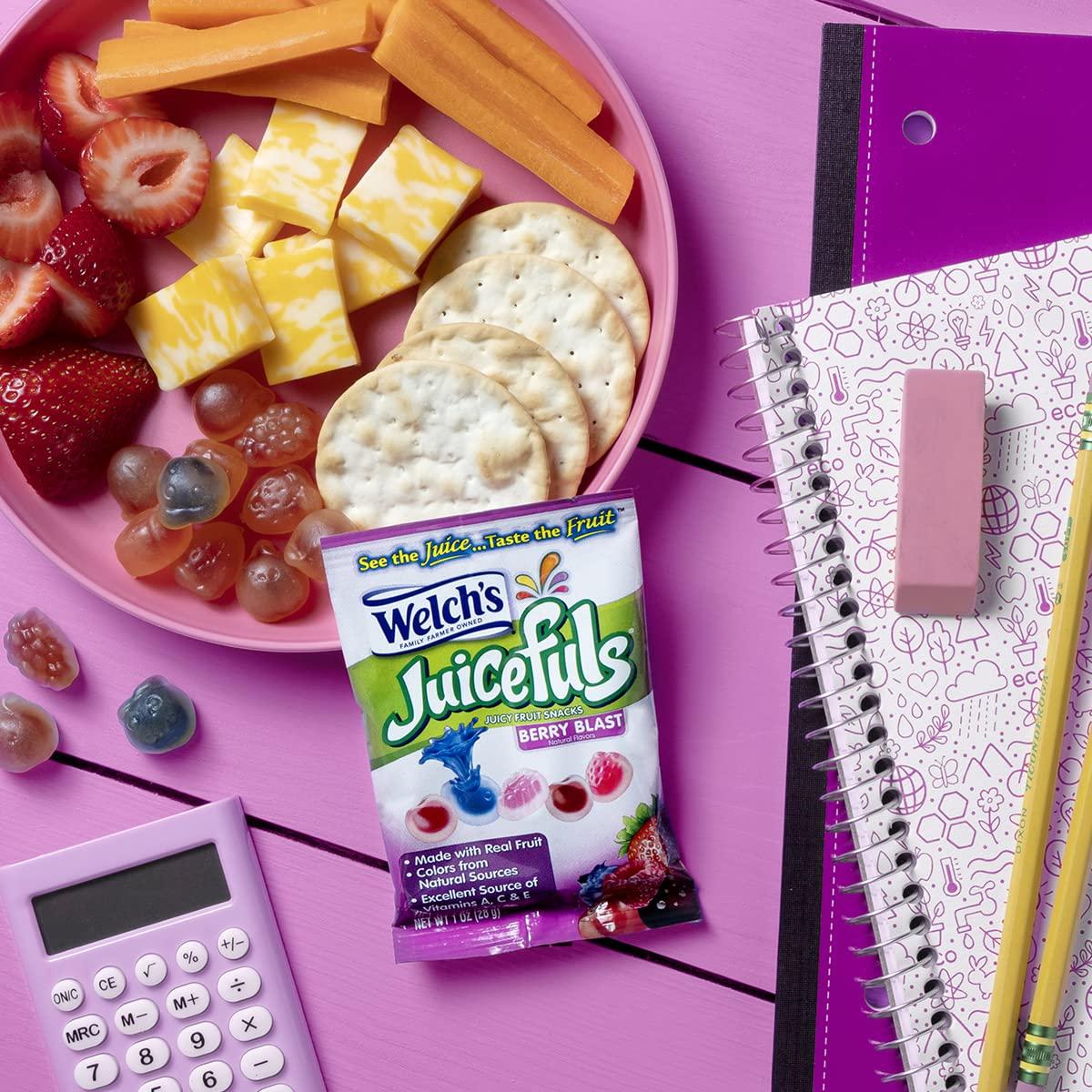 Welch's Fruit Snacks Combo Variety Pack, Juicefuls Berry Blast & Island
