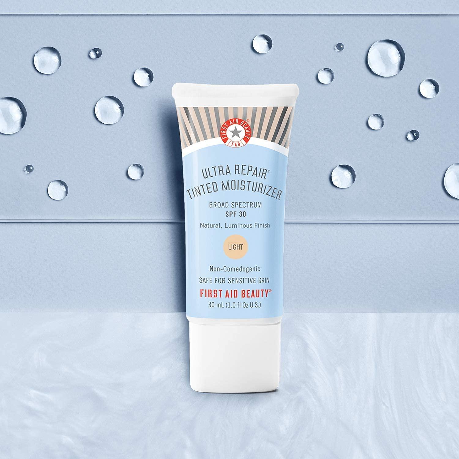 First Aid Beauty Tinted Moisturizer atelieryuwa.ciao.jp