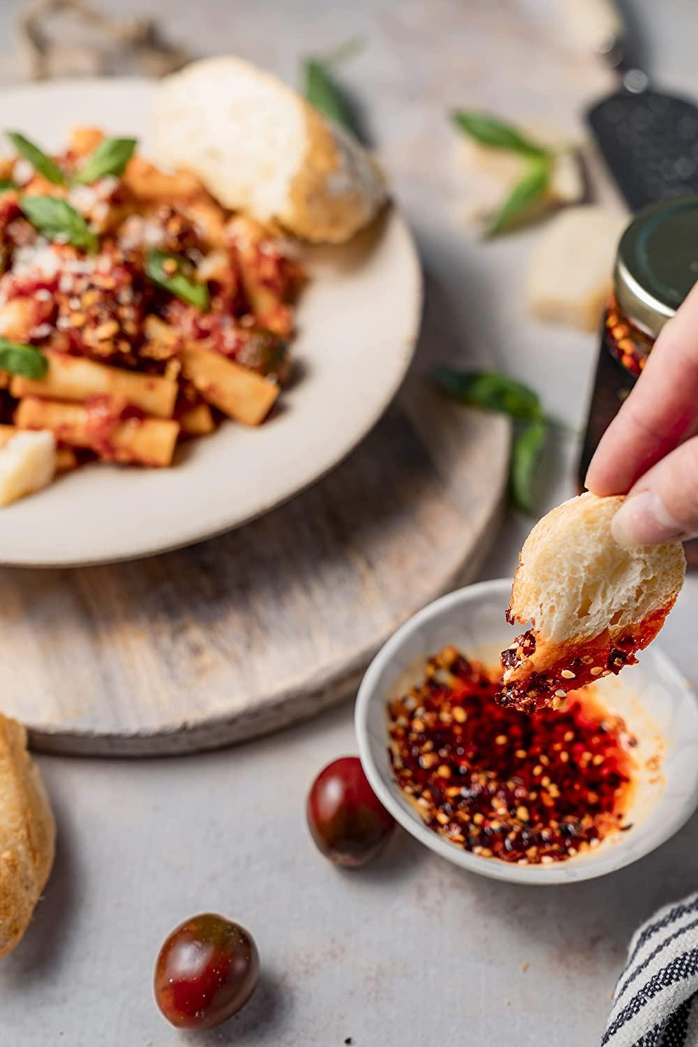 WUJU Chili Crisp Chili Oil Chili Sauce Chili Garlic Sauce Chinese Hot