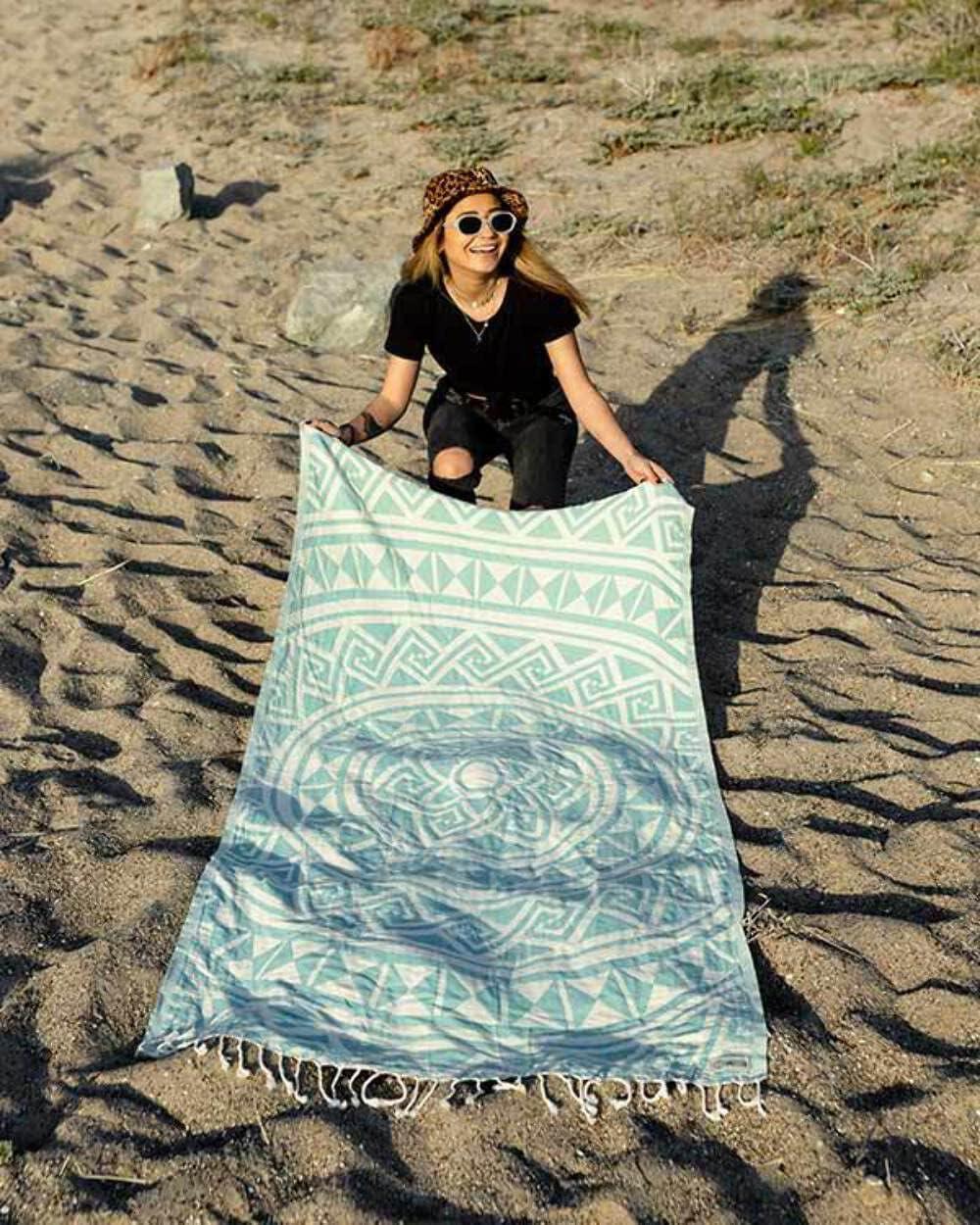 Sand Cloud Large Turkish Beach Towel - Sand Free - 100% Organic Turkish  Cotton Yarn - Quick Dry Towel for Beach, Picnic Blanket or Throw - As Seen  on Shark Tank - Mandala (Mint) Mandala (Mint) Regular