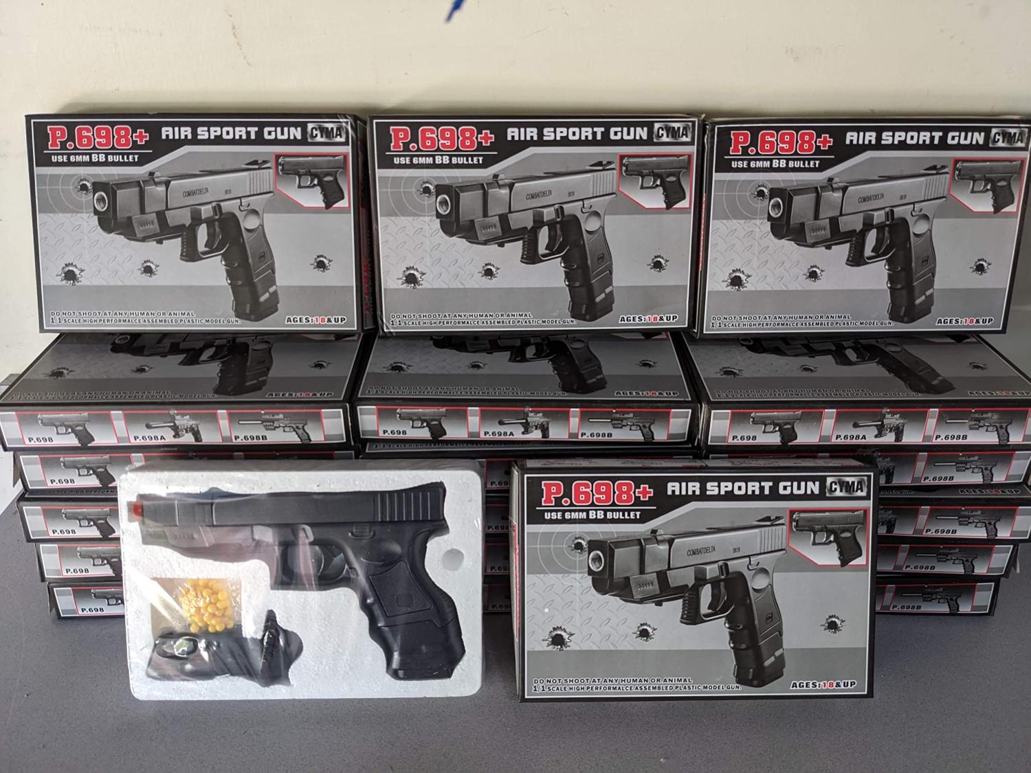 new airsoft spring pistol p698+one gun with changeable style comes with