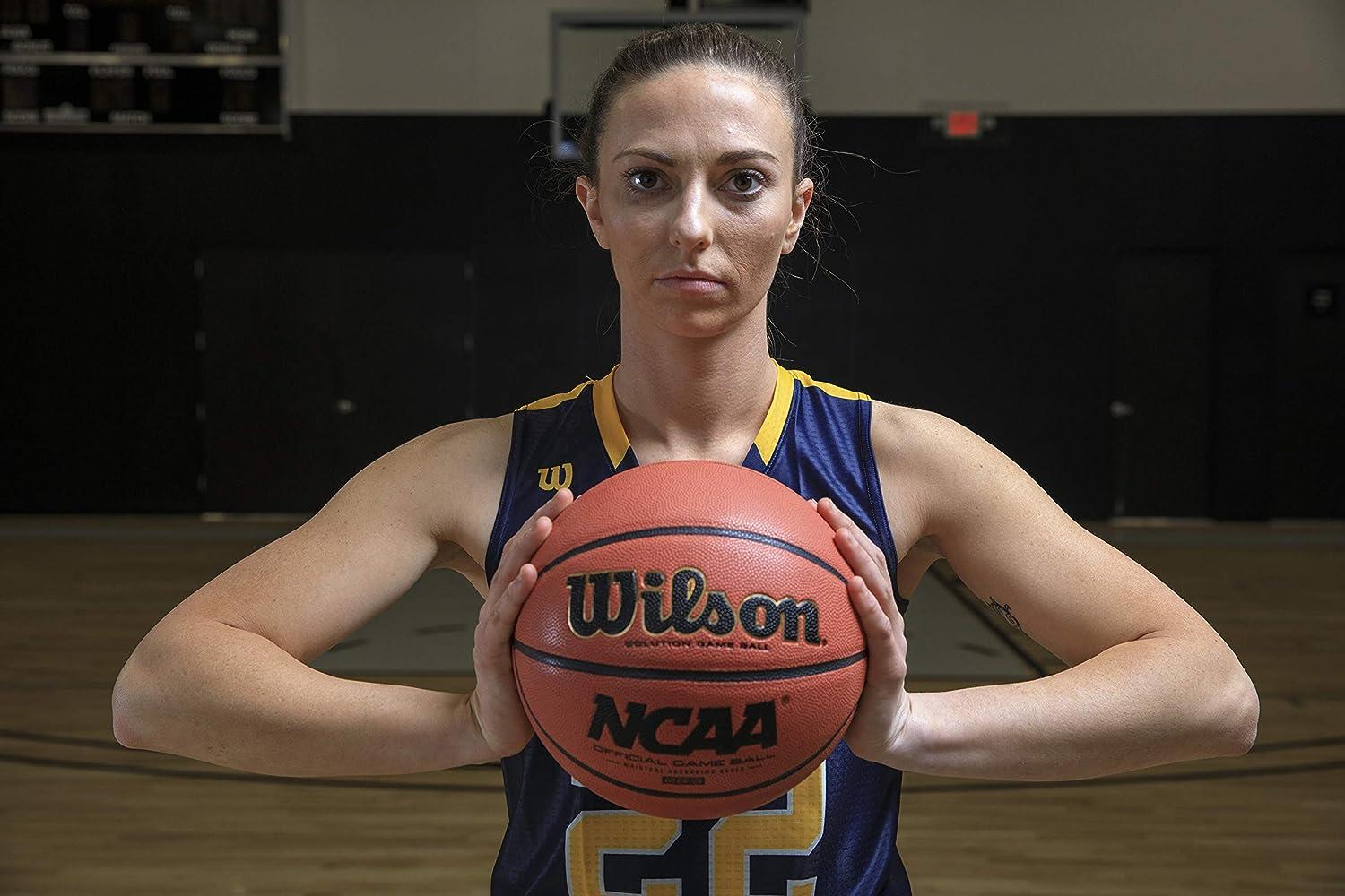 Wilson Clutch Basketball Intermediate 28.5" Orange