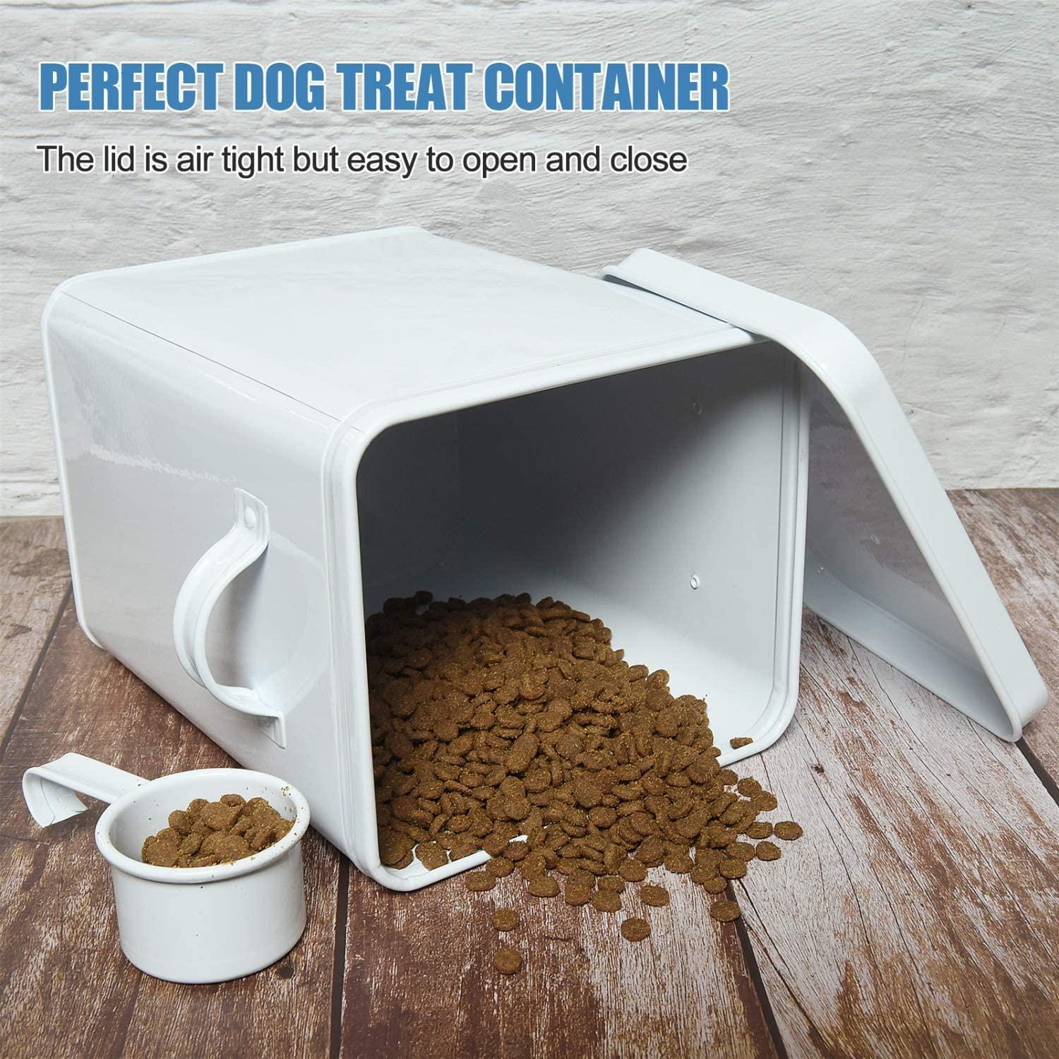 Vumdua Pet Treat and Food Storage Container with Serving Scoop