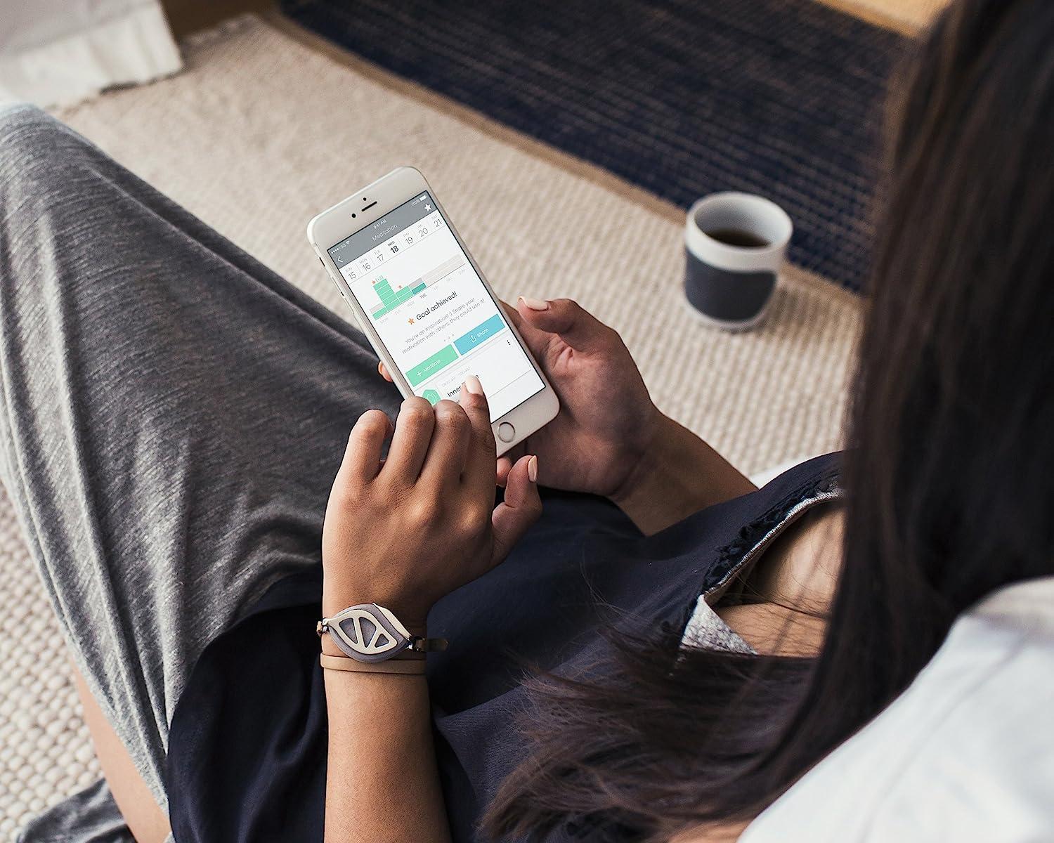 Bellabeat Leaf Urban Smart Jewelry Health Tracker Urban Gray / Silver