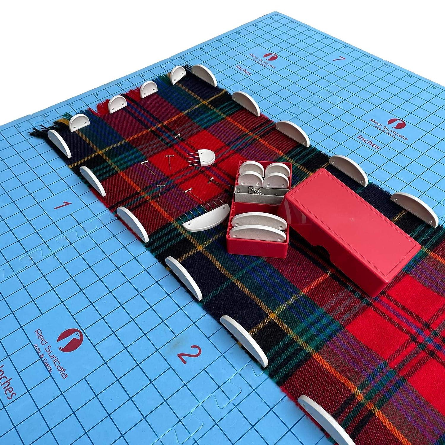 Red Suricata Curved Knit Blocking Combs Set of 25 Curved Edge Blockers