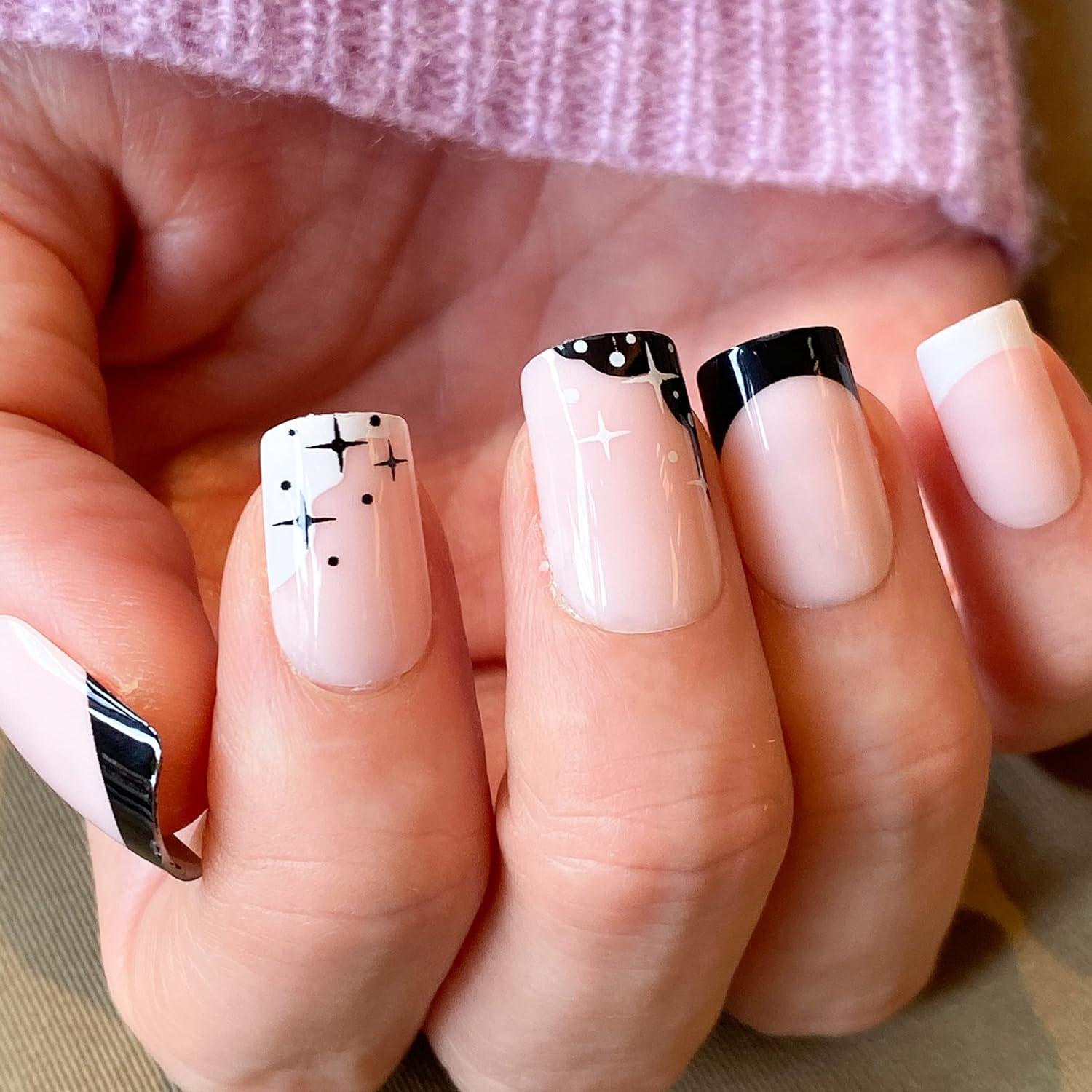 Geometric Bold Short Acrylic Nail Trends