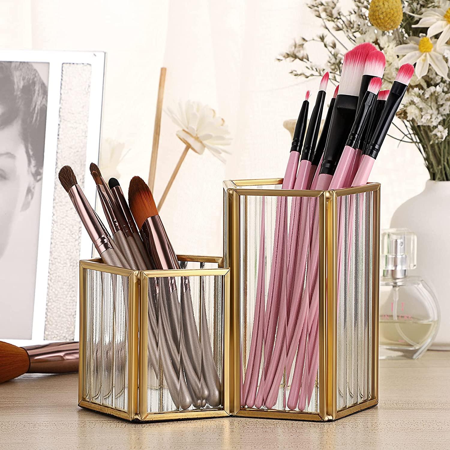 Makeup sales brush storage