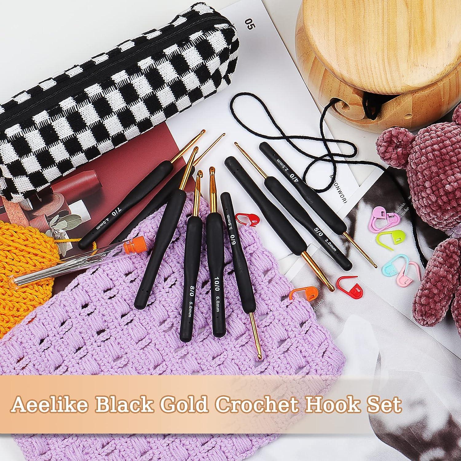 5.5 mm Crochet Hook, Wooden Handle Crochet Hooks 5.5 mm of Metal Hook, with  3 Big-Eyed Blunt Sewing Needles, 5 Markers and 1 Needle Storage Bottle