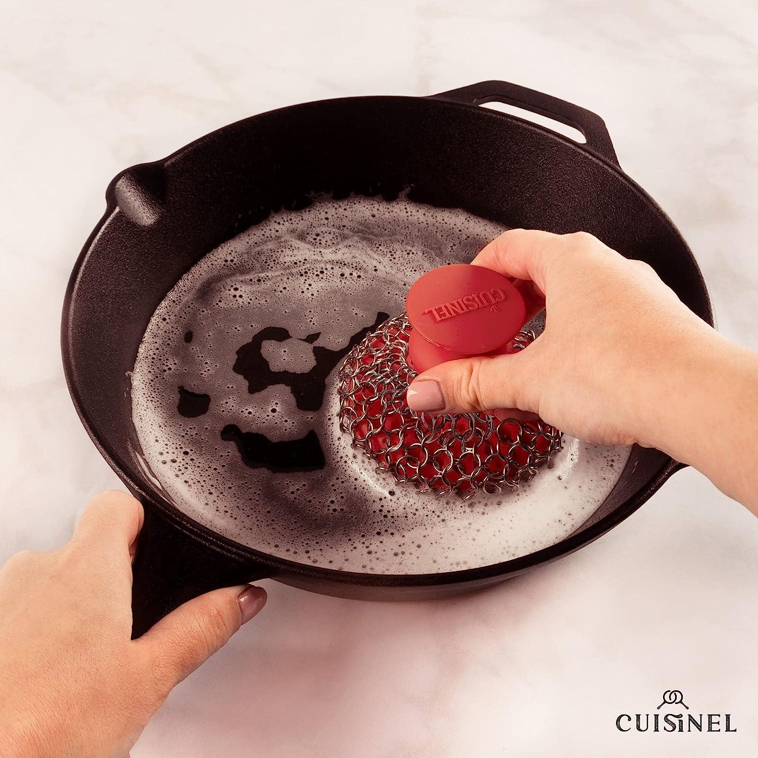 Chainmail Cast Iron Scrubber + Pan Scraper - Thumbnail 3