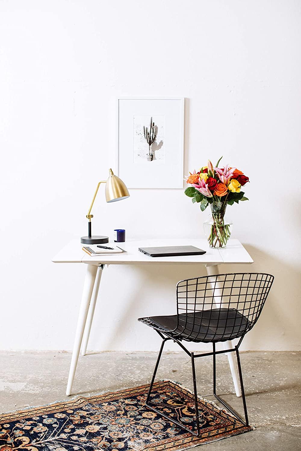 Big Blooms With Vase - Thumbnail 3