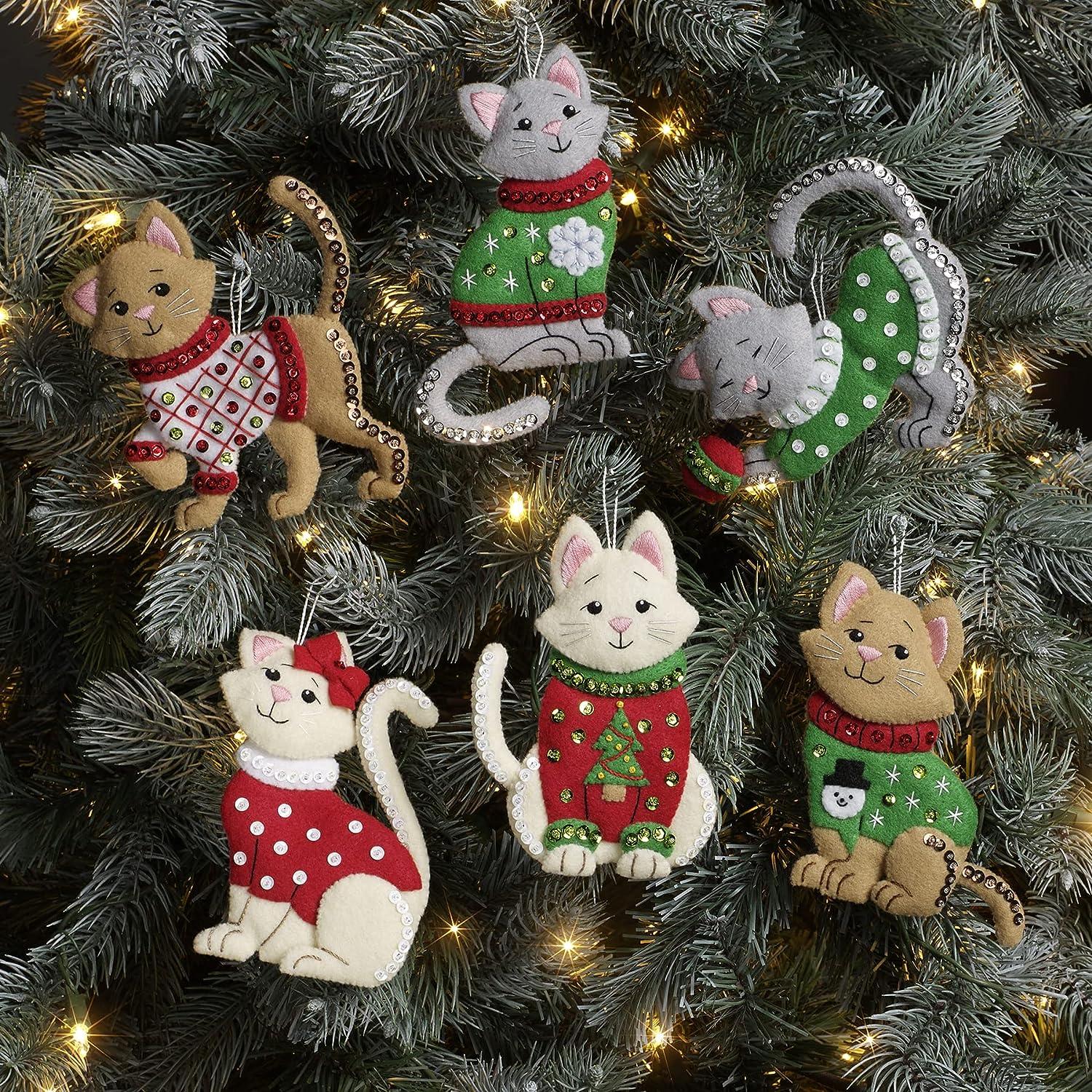 Bucilla Felt Ornament KIT SWEATR Cats in Ugly Sweaters (89381E)