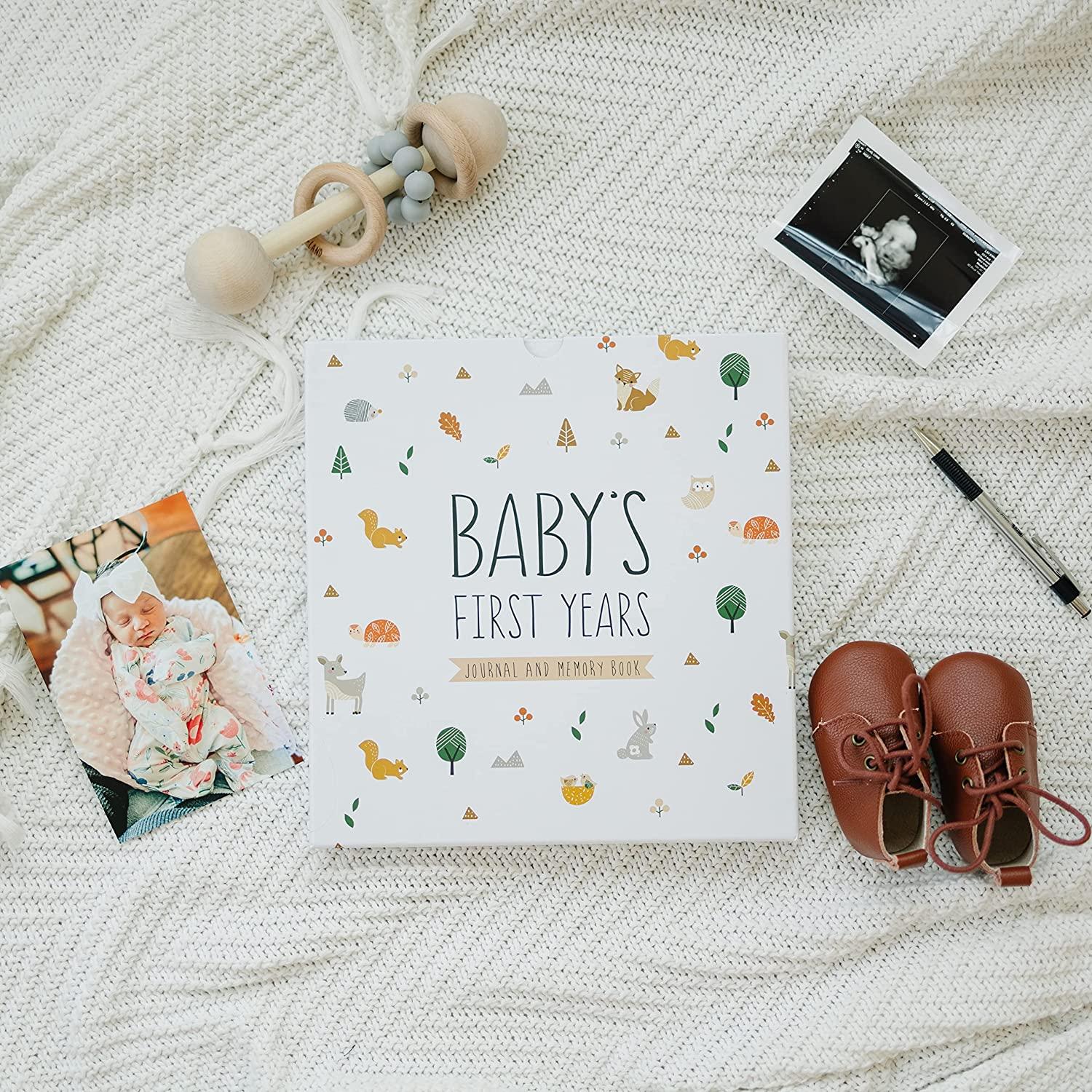 Hello Baby: A Record Book of Milestones and Memories in the First 12 Months