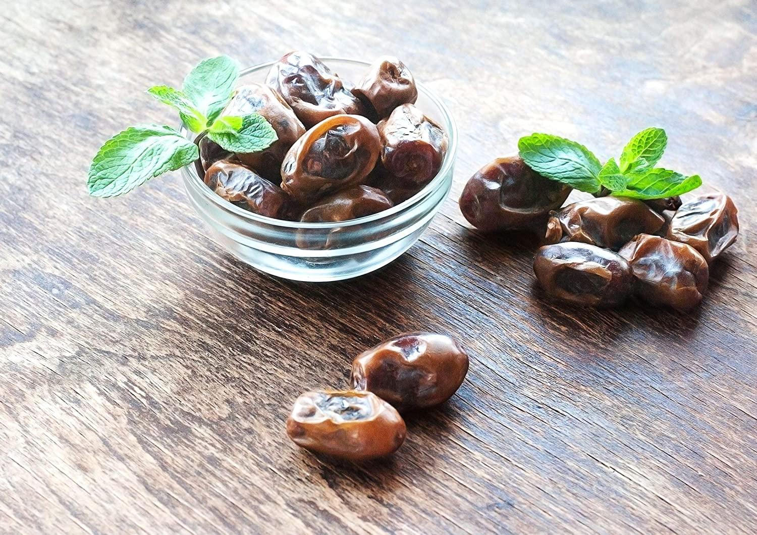 Organic Medjool Dates, 1 Pound NonGMO, Whole Dried Dated with Pits