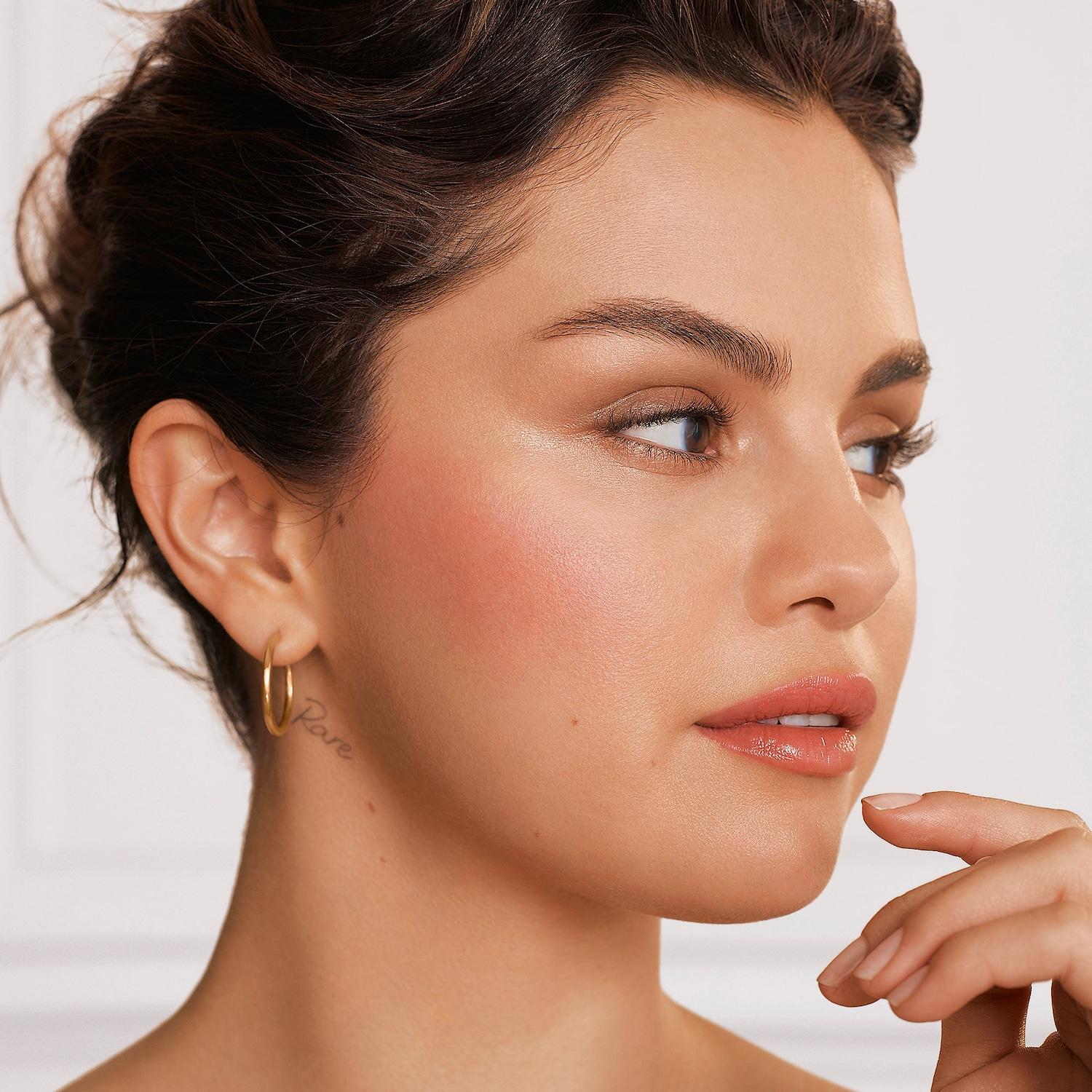 Rare Beauty ハイライトrose bronze Positive Light Silky Touch Powder Highlighter | Non Comedogenic