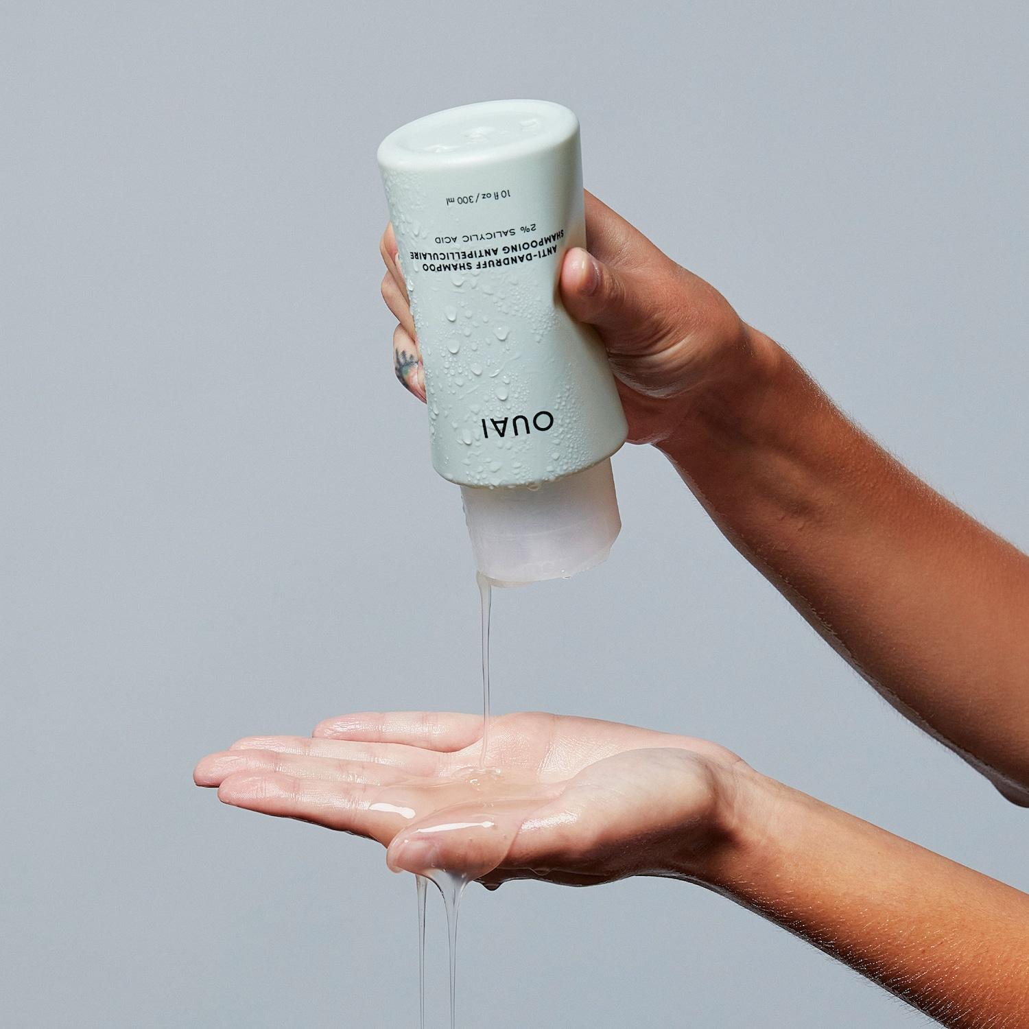 OUAI Anti-Dandruff Shampoo - Soothing Salicylic Acid Shampoo For Flaky, Dry And Itchy Scalp Reduces Itching Redness And Irritation Sulfate Free Scalp Care