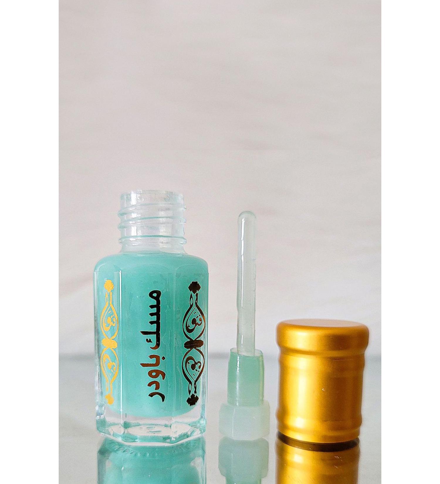 Faberlic Glam Team Series Lip Gloss Too Glam/light pink