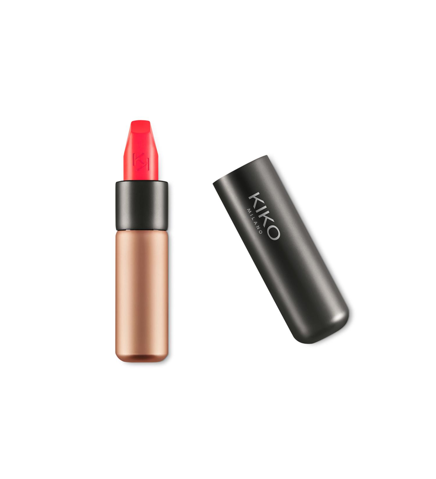 KIKO Uzun S reli Kal c l k Sa layan Form l le Taze G r n m Sunan Mat Biti li Lipstick 330 dem20