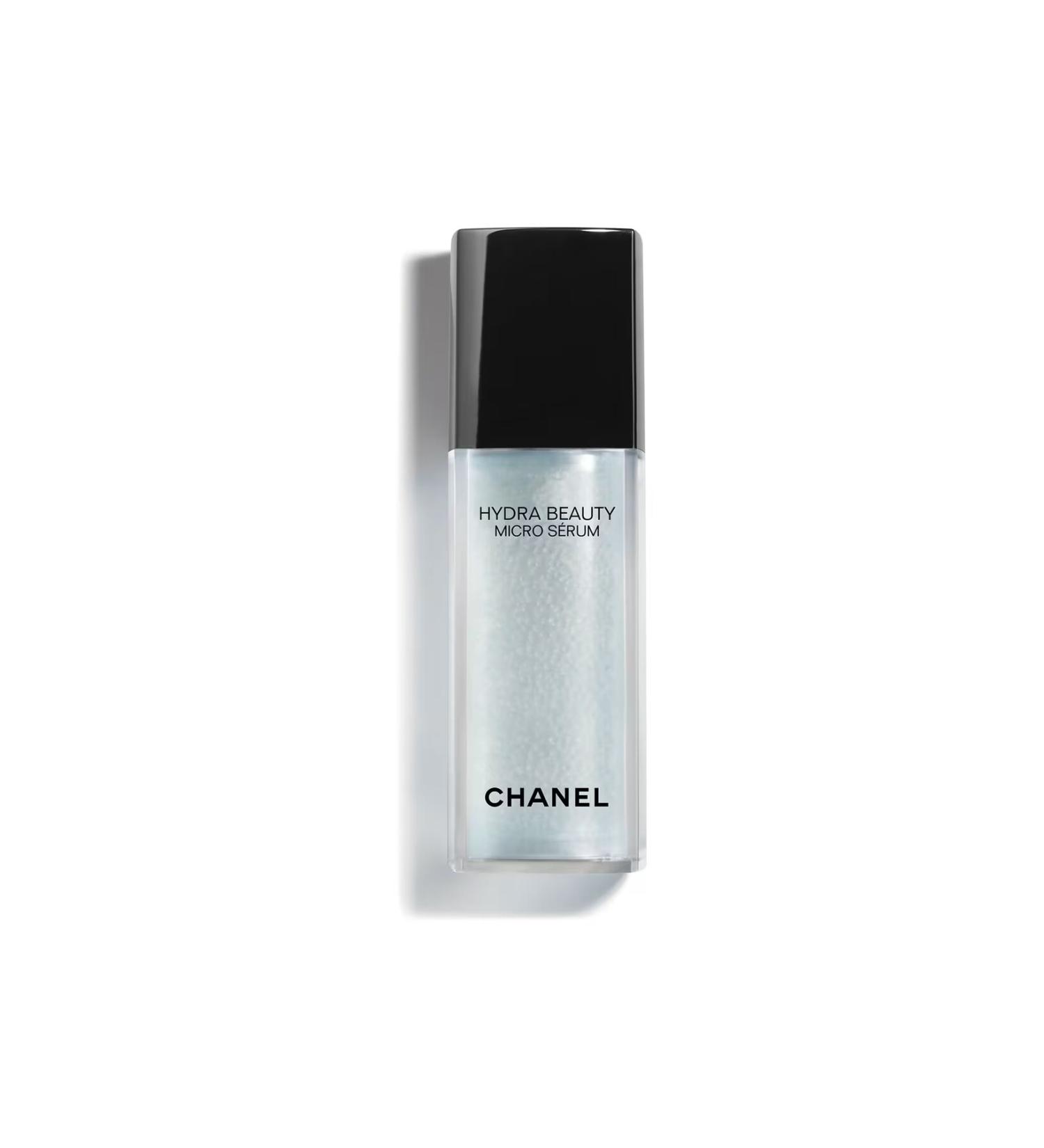 Chanel N 1 DE CHANEL REVITALIZING FOUNDATION BRIGHTENS - MOISTURIZES - PROTECTS
