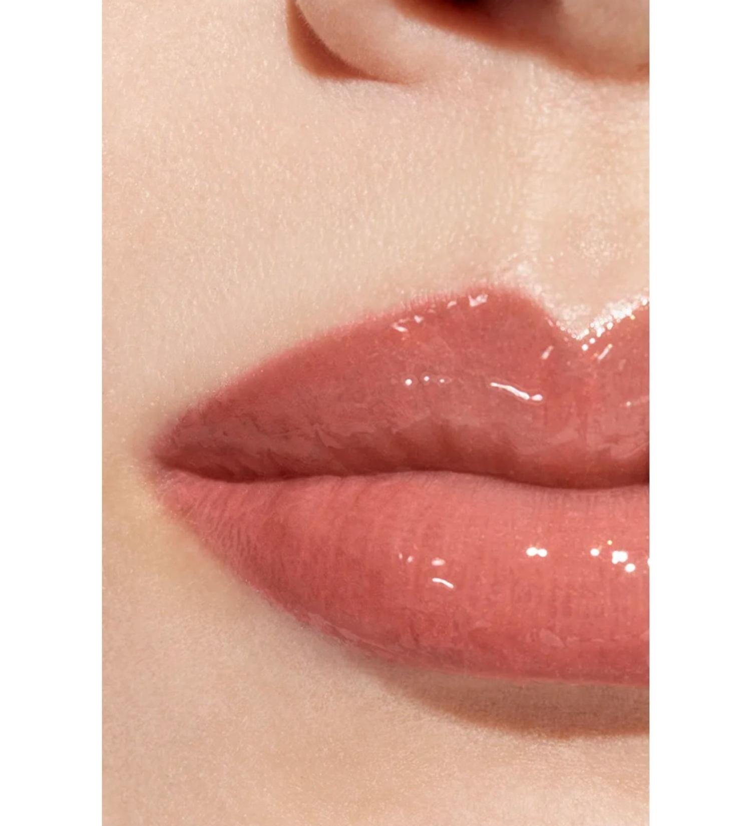 Chanel ROUGE COCO MOISTURIZING LIPSTICK - a new formula for moisture all day long.